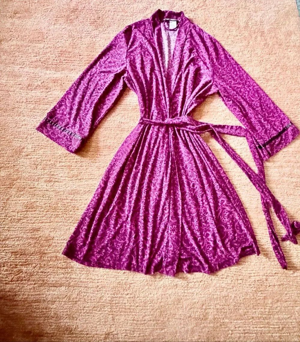 Linea Donatella Purple Paisley Knit Wrap Robe Women’s S/M Satin Trim Belted
